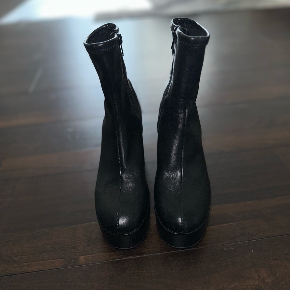 Steve Madden platform boots